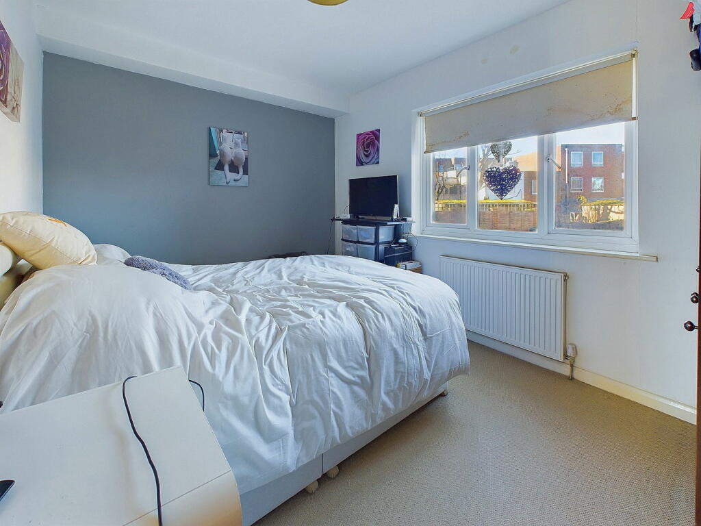 Brighton Road, Lancing, BN15 8BG photo 5