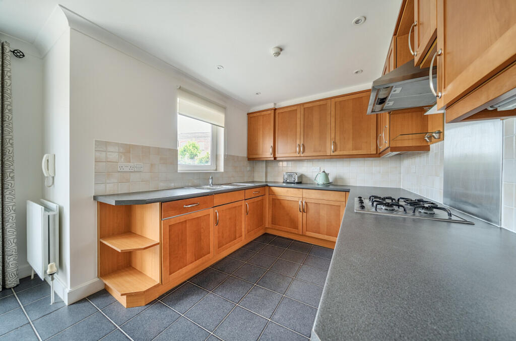 House in Portsmouth - View 5