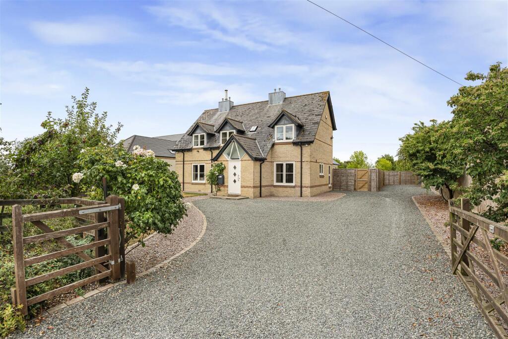 4-bed detached on Drury Lane, Wicken, Ely, £775,000