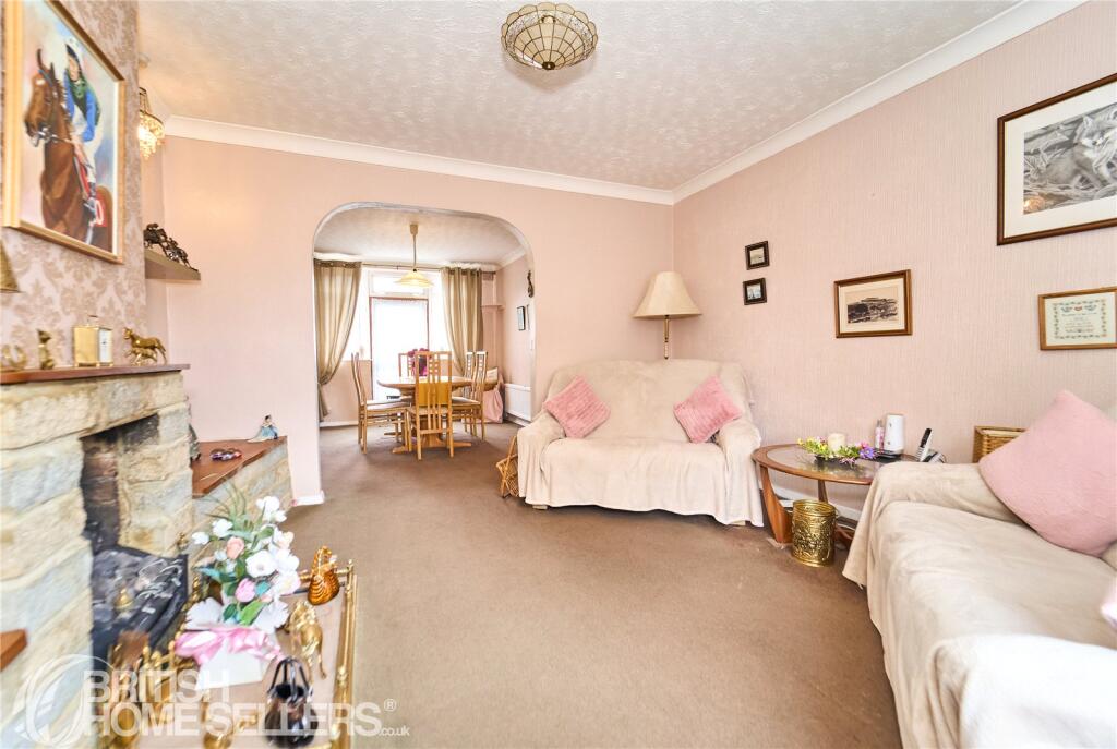 House in Mole Valley, Ashtead Park - View 4