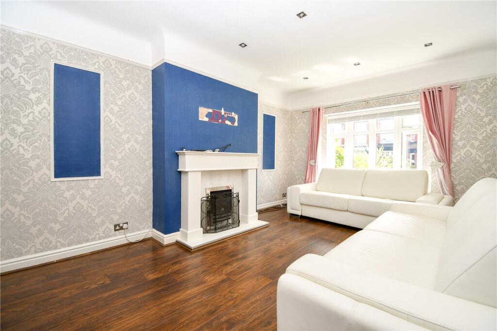 House in Wirral, Liverpool City Region - View 2