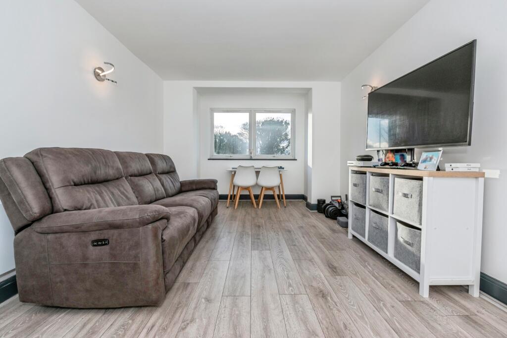 Clifton Road, Gravesend, DA11 - View 6