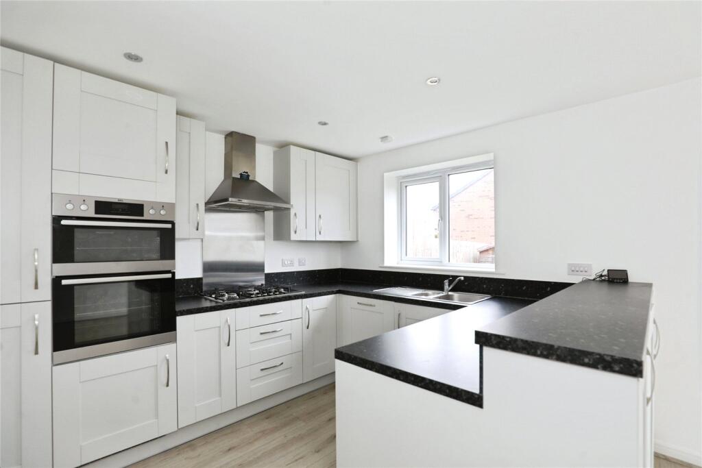 Fusilier Road, Winsford, Cheshire, CW7 photo 3