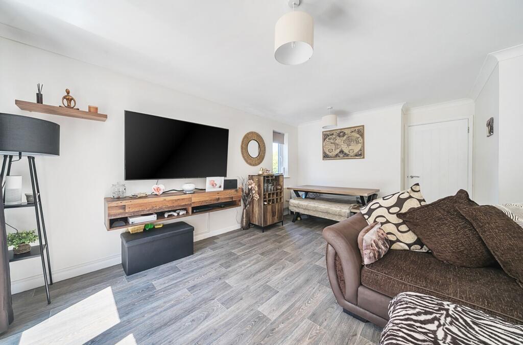 17, Manton Close, Bracklesham Bay, PO20 photo 3
