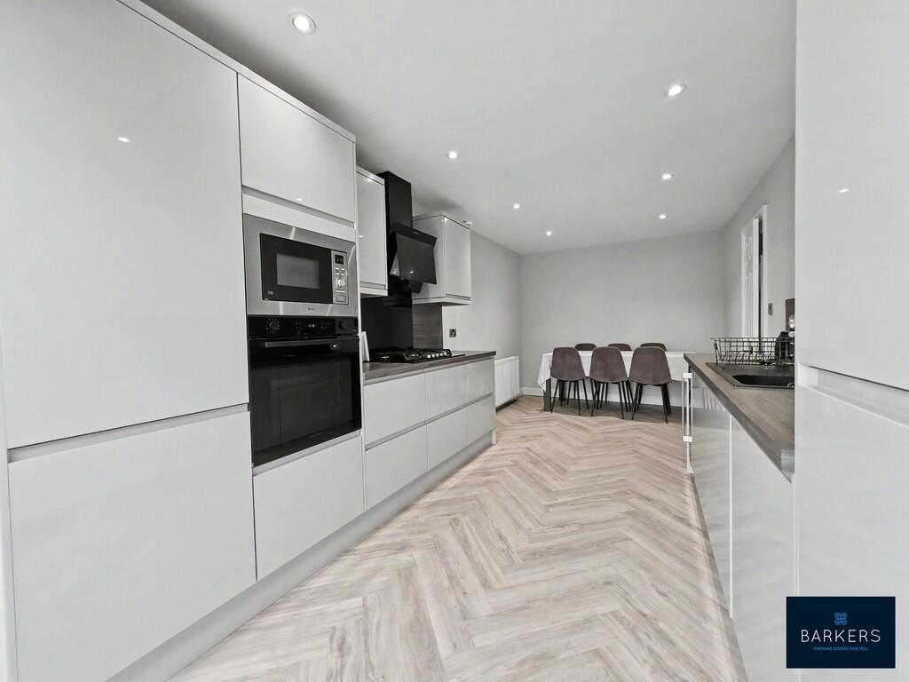 House in Bradford - View 3