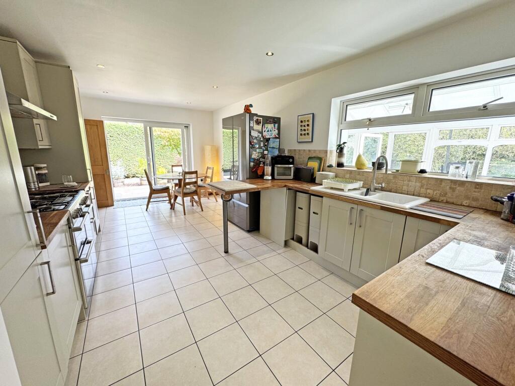 House in Southampton - More