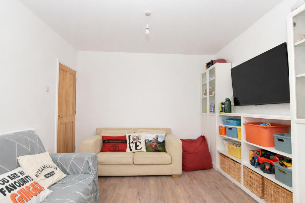 Golden Riddy, Linslade, LU7 2RH photo 5