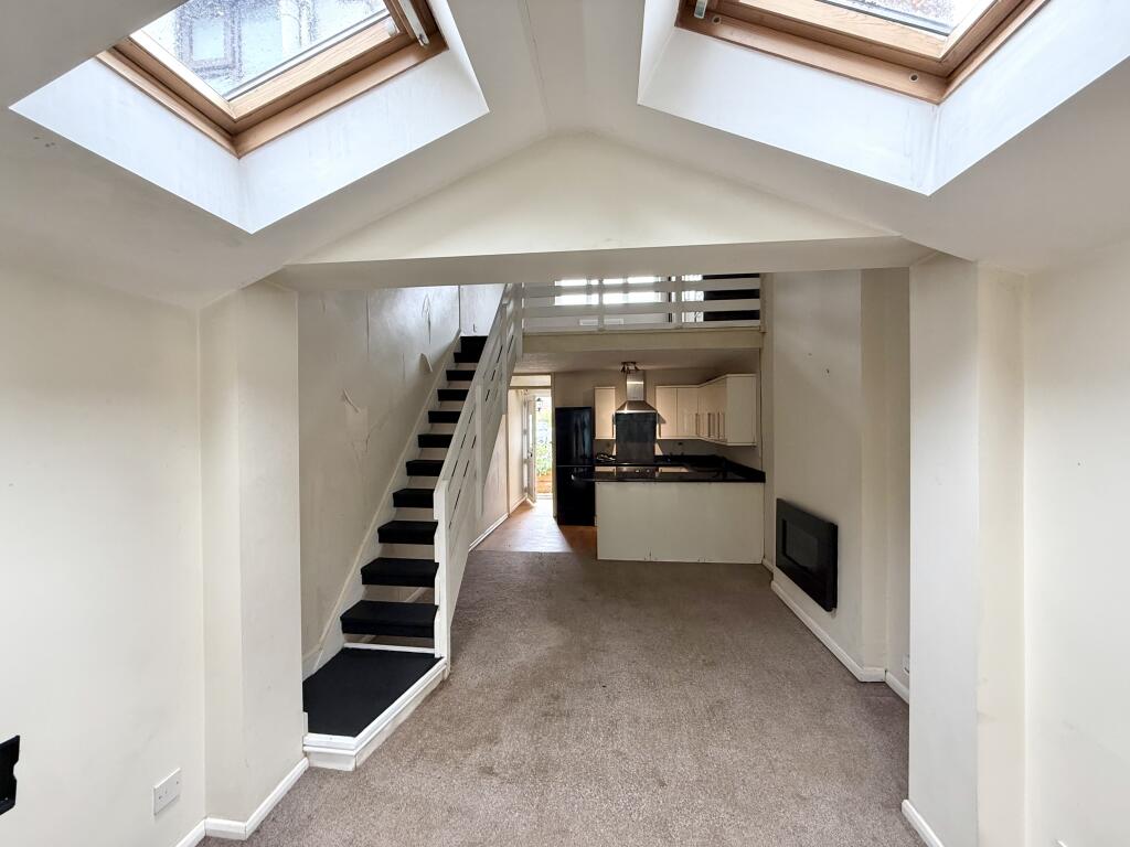 House in Stratford-on-Avon, Stratford-upon-Avon - View 3