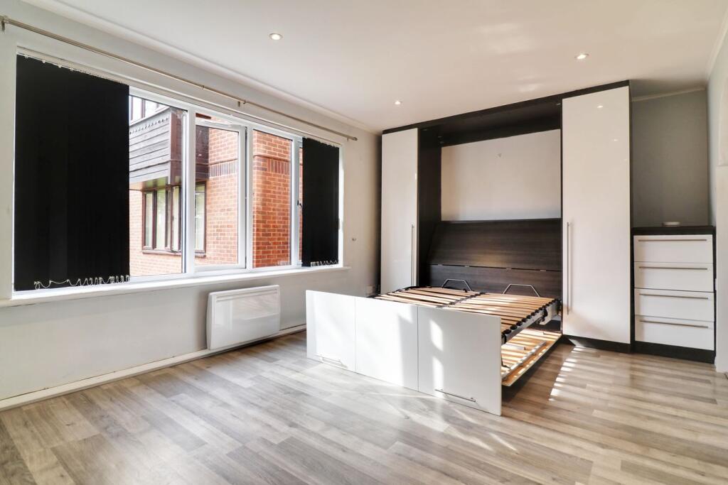 Apartment in Epping Forest, Sheering - View 2