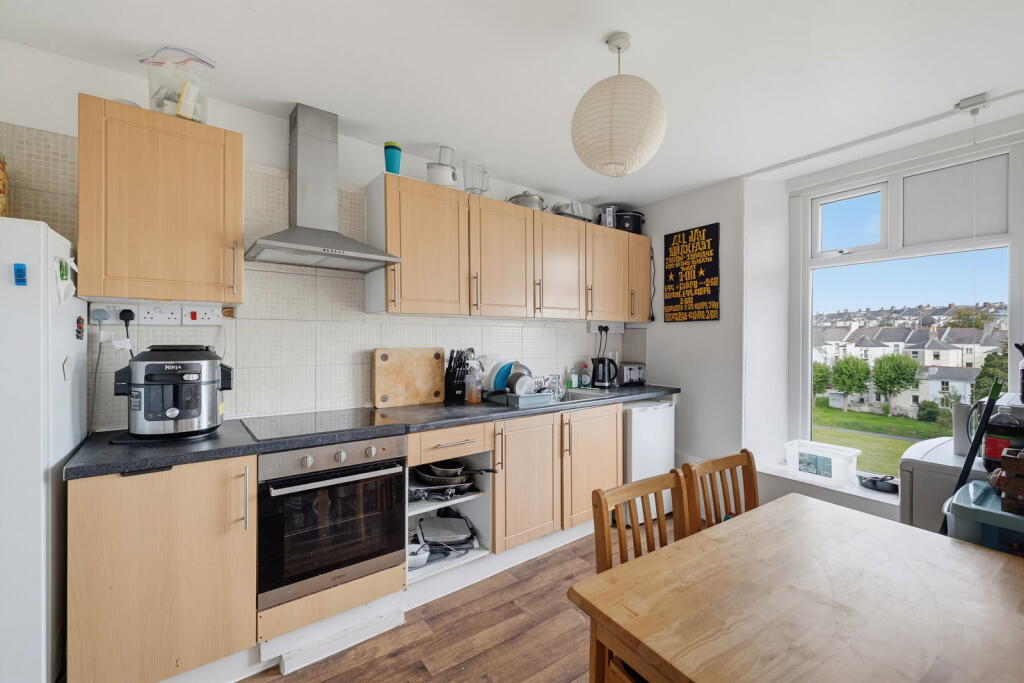 Apartment in Plymouth - View 4