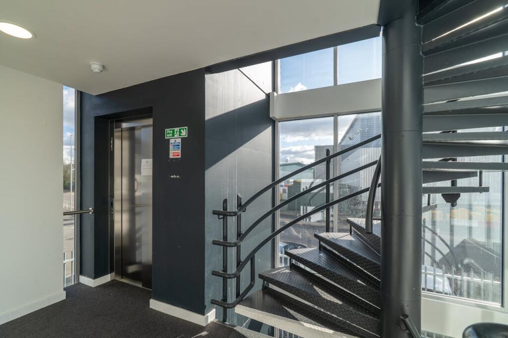12 Chester Road - Borehamwood 065.jpg
