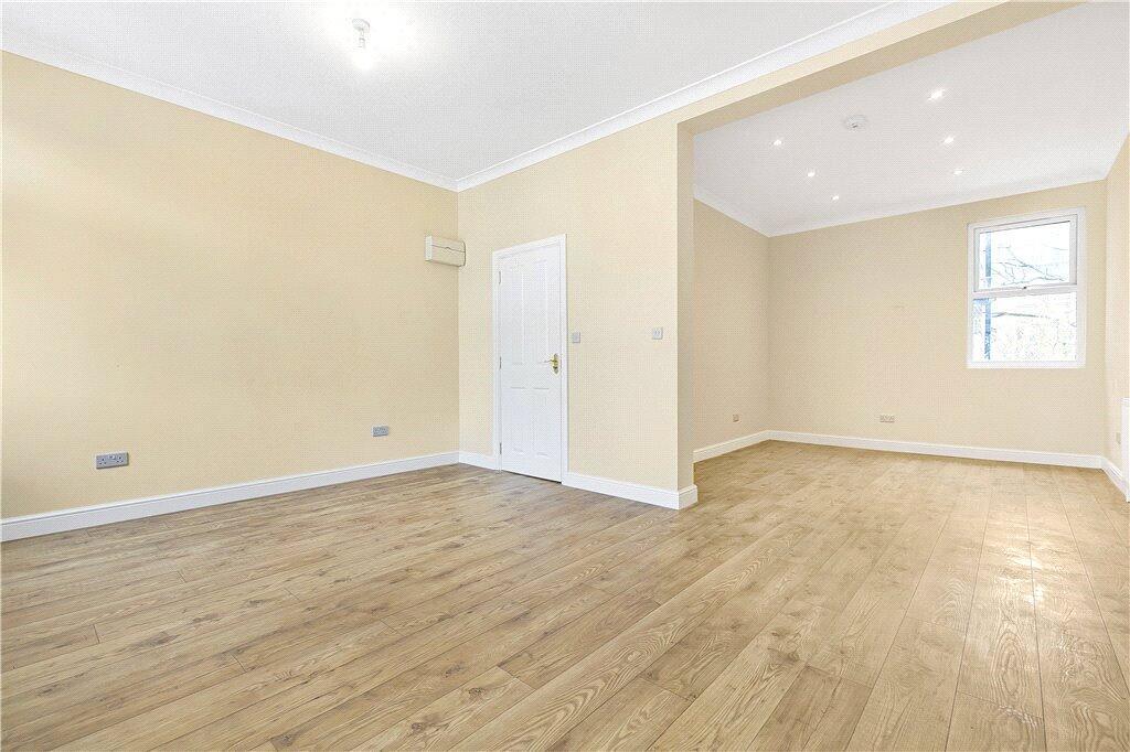 House in London - View 3