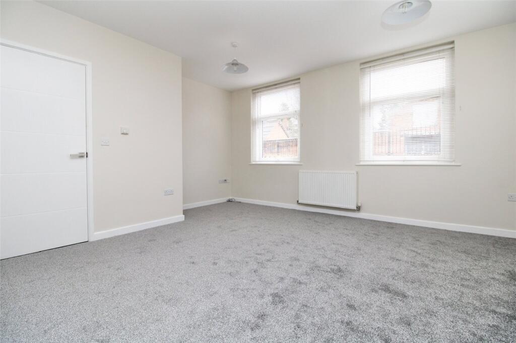 Apartment in Ipswich, Suffolk - View 3