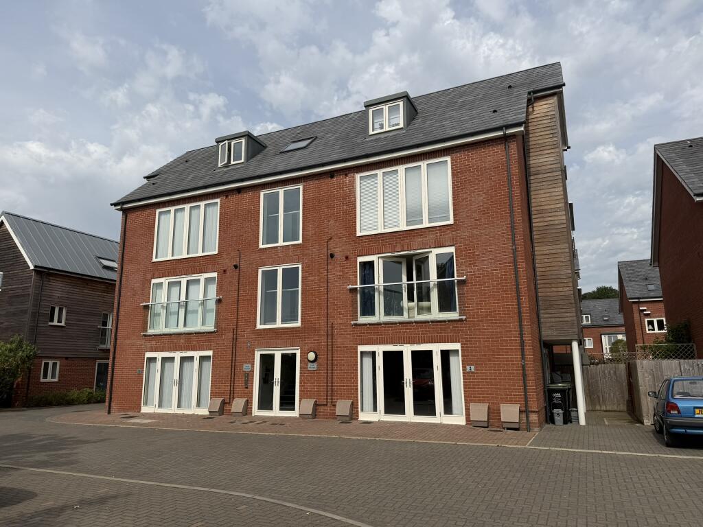 Lot 2