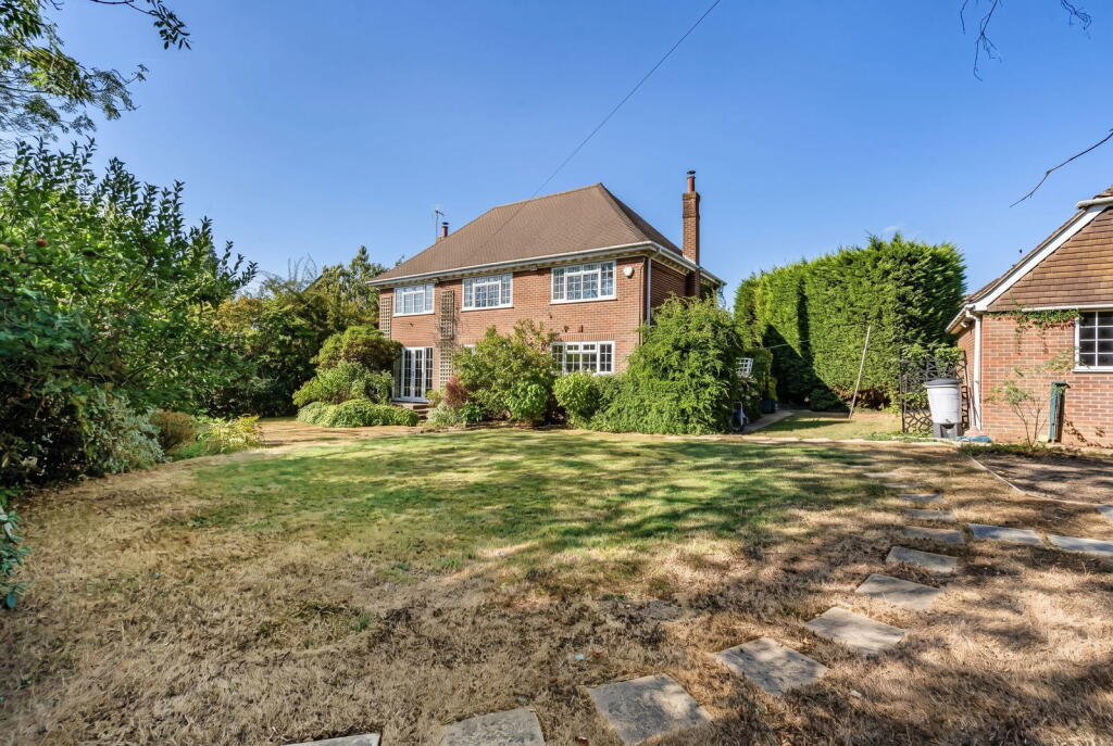 House in Redhill - View 2