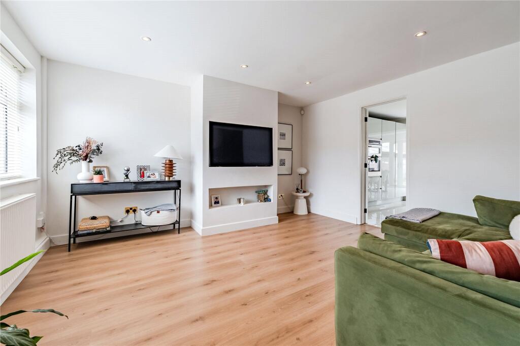 Newlaithes Road, Horsforth, Leeds - View 2