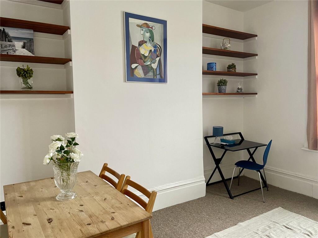 Apartment in London - View 4