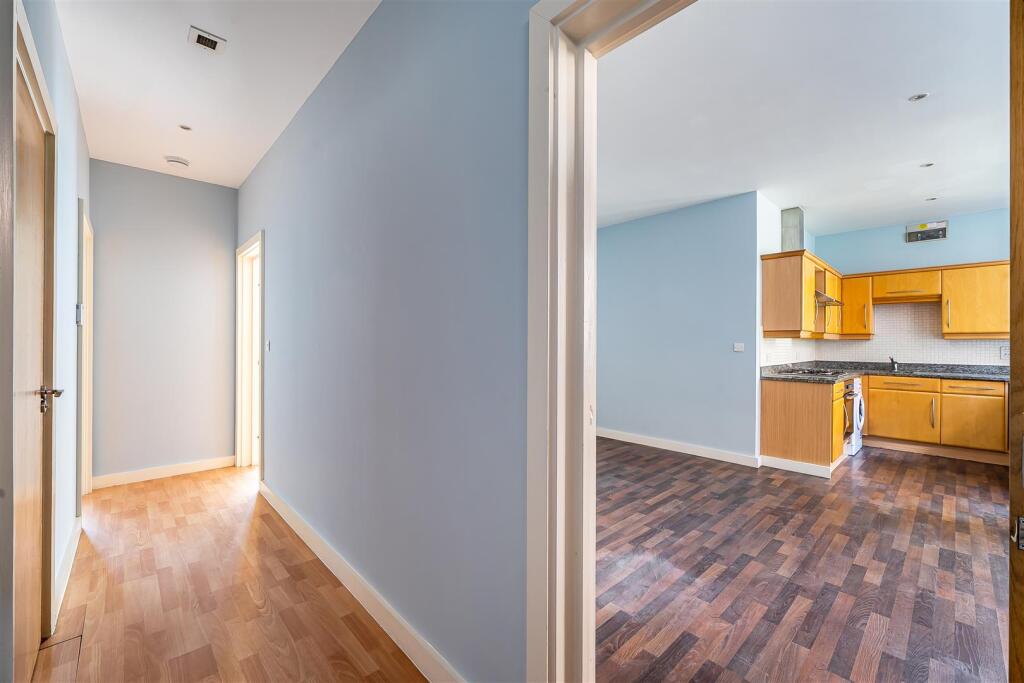Apartment in Bristol - View 4