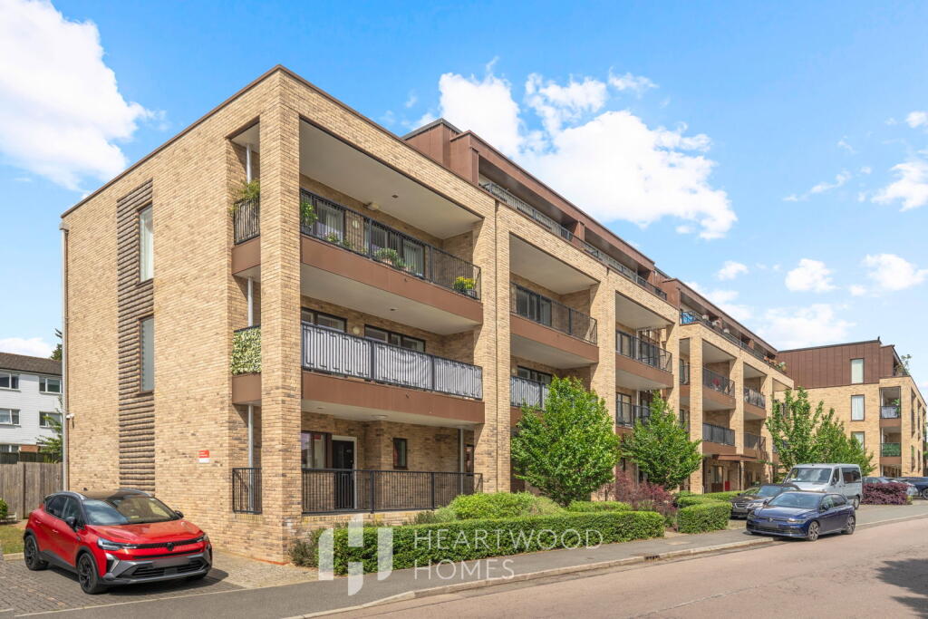 Main image of property: Eywood House, Holyrood Crescent, St. Albans, AL1 2DD