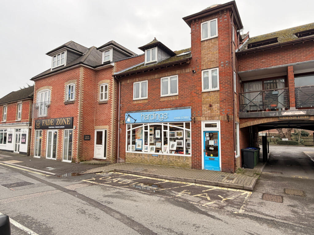 Main image of property: Bank House, Shore Road, Warsash