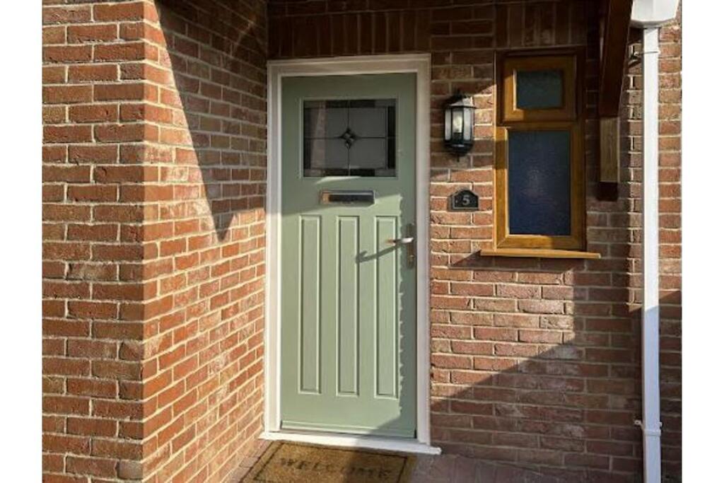 Henwick Lane, Thatcham, RG18 photo 3