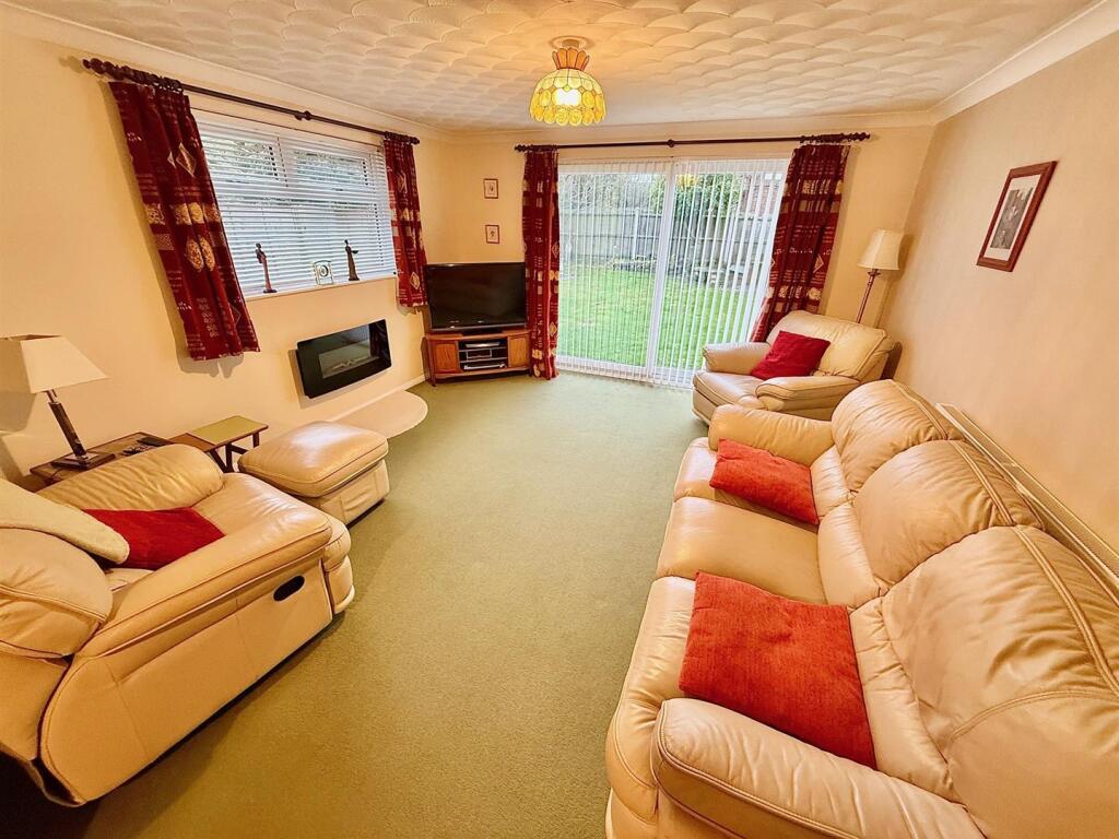 Ashwood Close, Caister-on-Sea photo 2