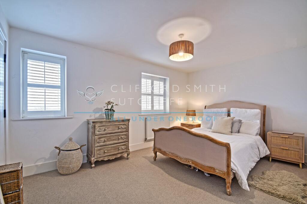 Additional image 17 of Pendle Lane, Fence