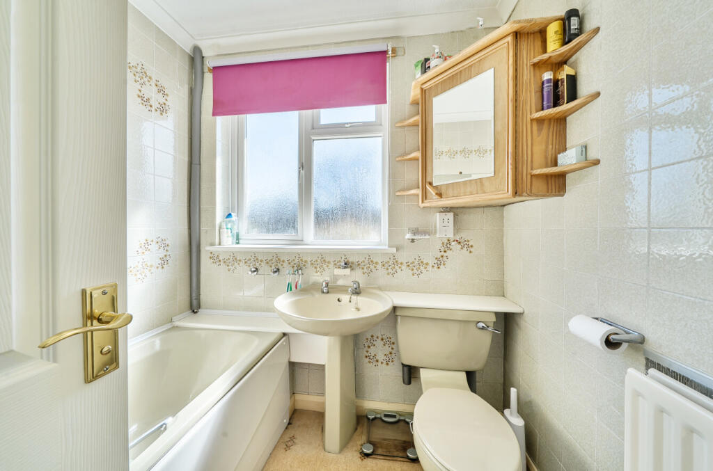 House in Guildford - View 5