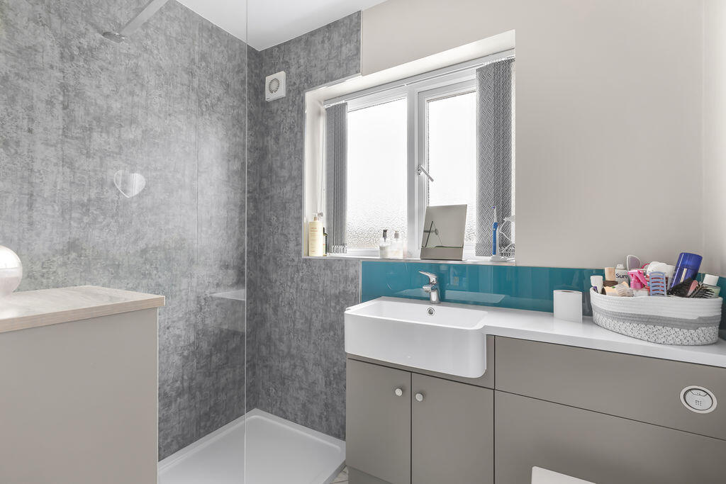 Additional image 19 of Greenside Lane, Cullingworth