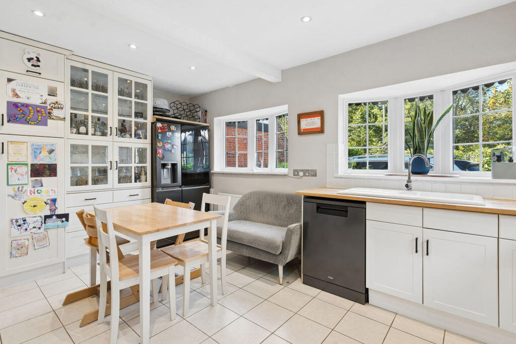 House in Little Marlow, Buckinghamshire - View 4