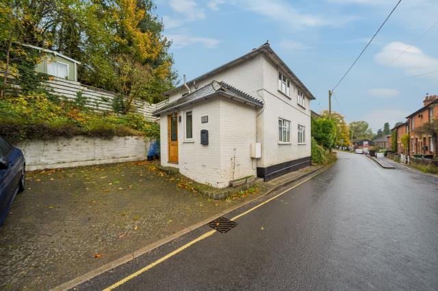 House in Basingstoke and Deane, Kingsclere - View 6