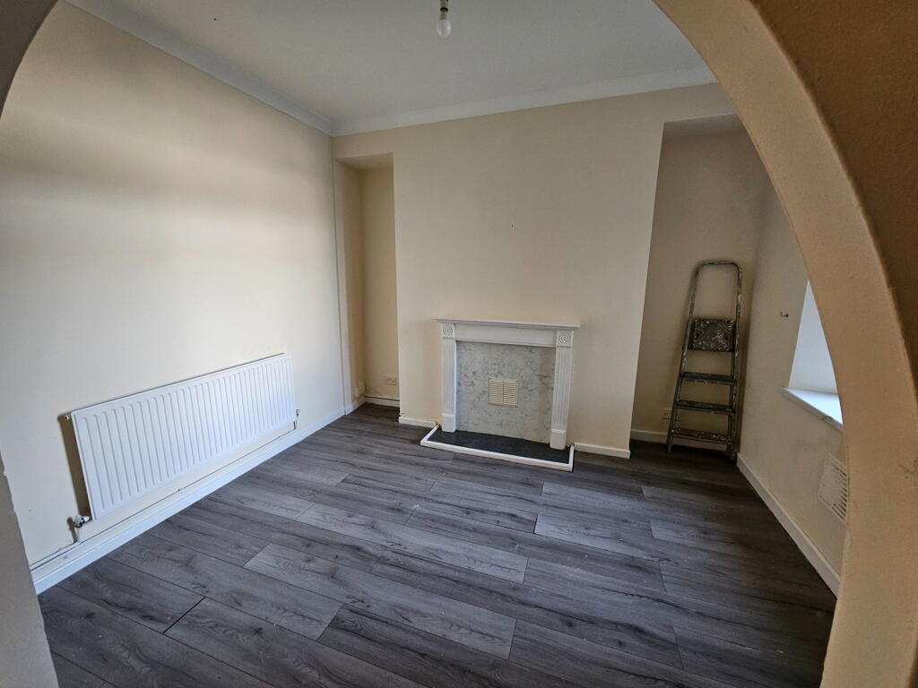 House in Neath - View 4