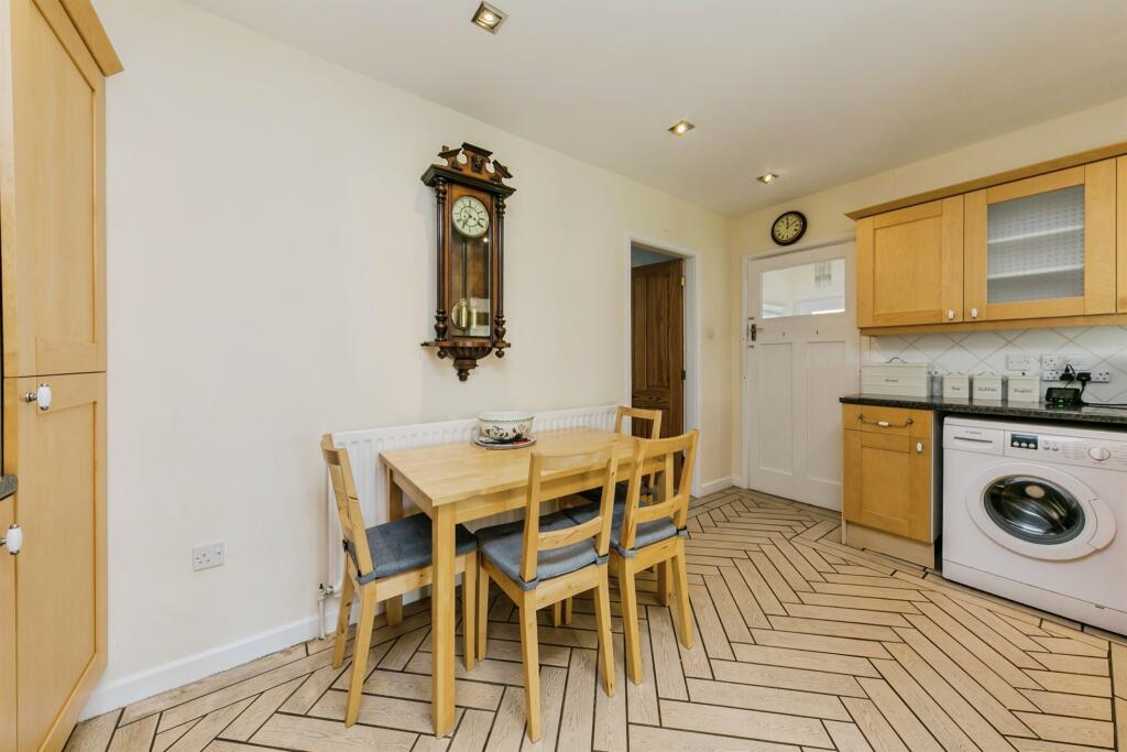 Uttoxeter Road, Alton, Stoke-On-Trent - More