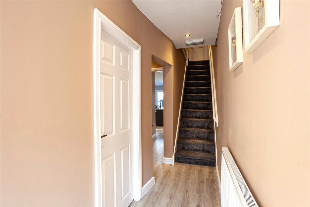 Crompton Road, Macclesfield, Cheshire, SK11 photo 3