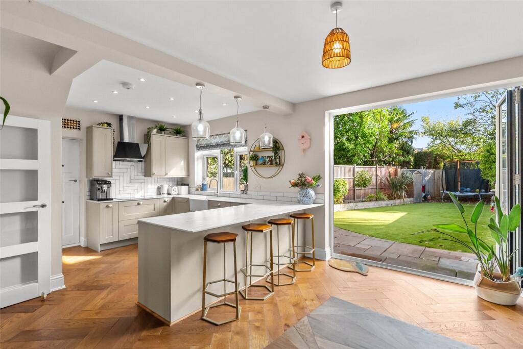 House in Twickenham - View 2