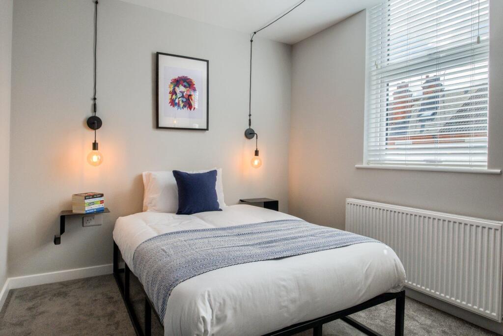 House in Coventry, Earlsdon - More