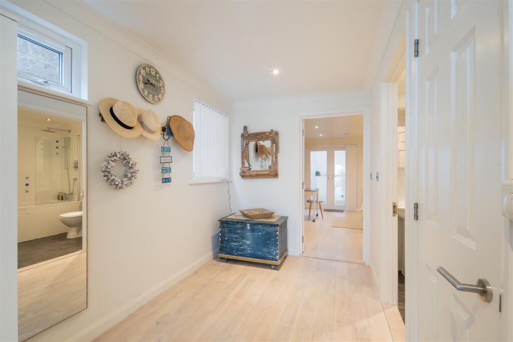 House in Portsmouth - More