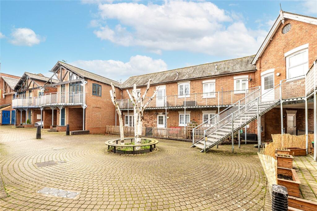 Main image of property: Alfredston Place, Wantage, Oxfordshire, OX12