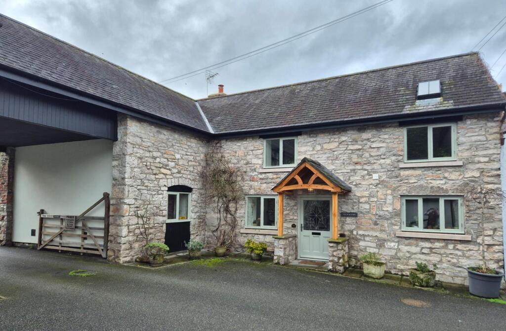 3-bed house on Clwyd Street, Ruthin, LL15, £350,000