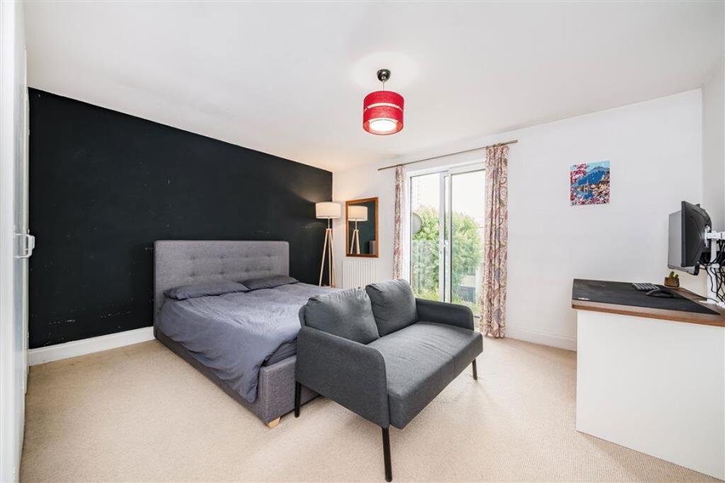 House in London - View 5