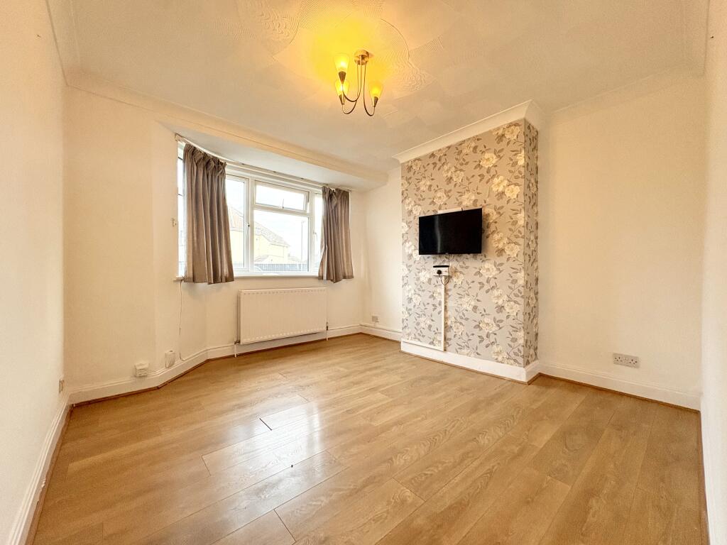 Main image of property: Holmleigh Avenue, Dartford, DA1
