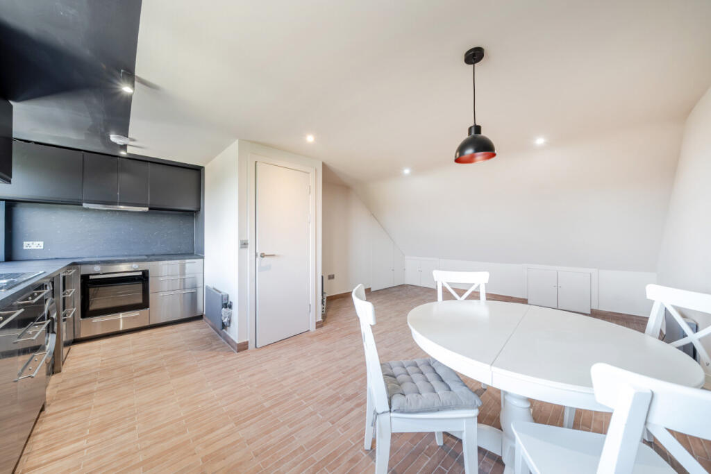 Main image of property: Commonside East, Mitcham, CR4