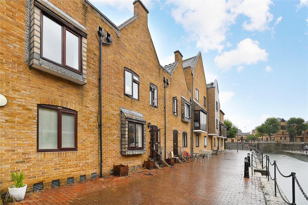 Main image of property: Waterman Way, London, E1W