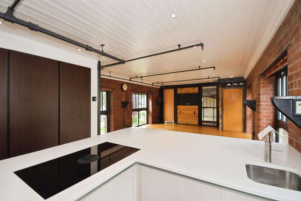 Apartment in Sheffield - More