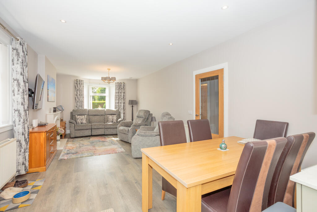 House in Dumfries, Maxwelltown, Laurieknowe - More