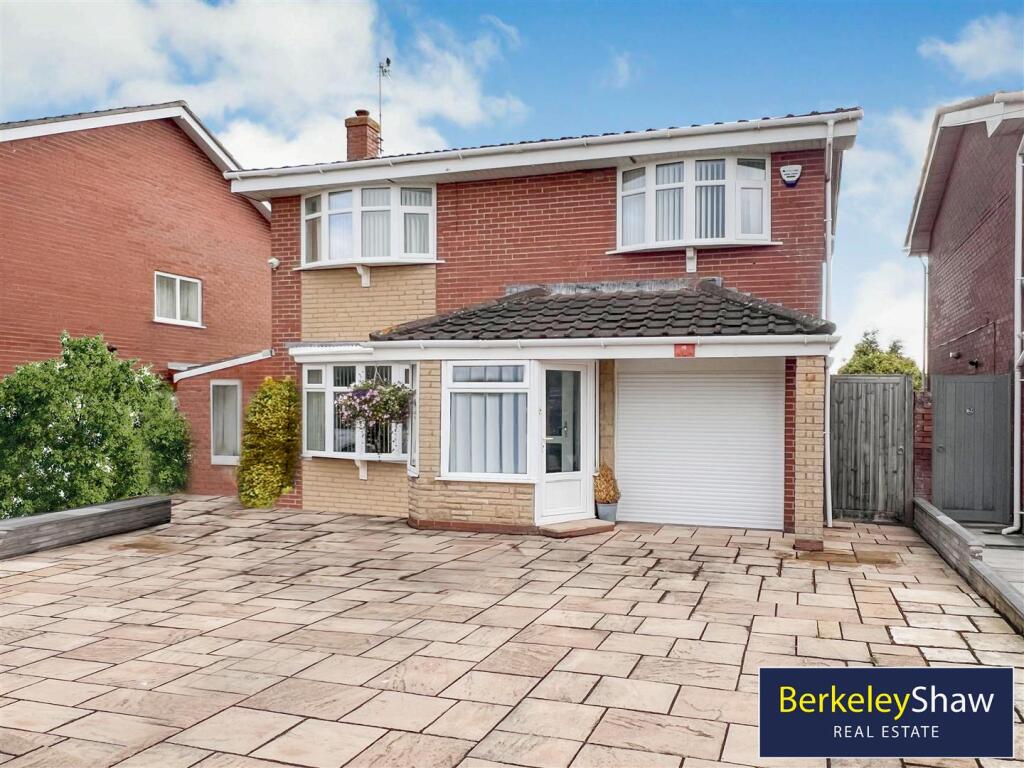 4-bed detached on Elvington Road, Hightown, £375,000