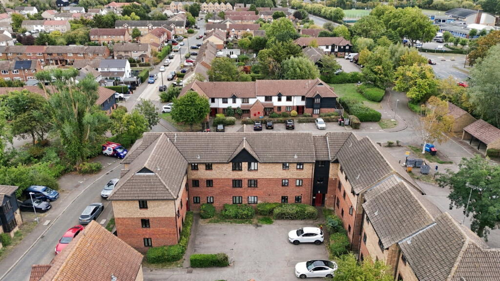 Apartment in Basildon, Essex - View 5