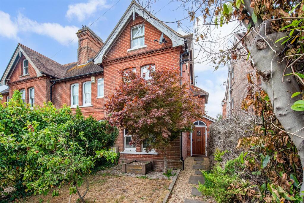 House in Arun, Woodgate, Aldingbourne