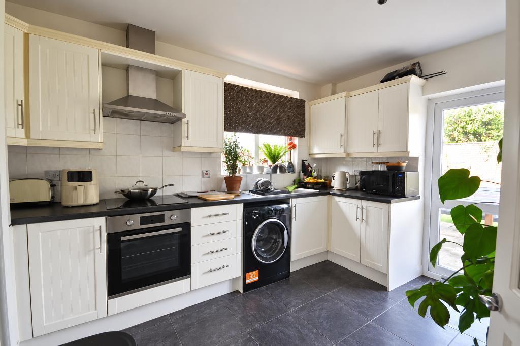 House in Milton Keynes, West Bletchley - View 2
