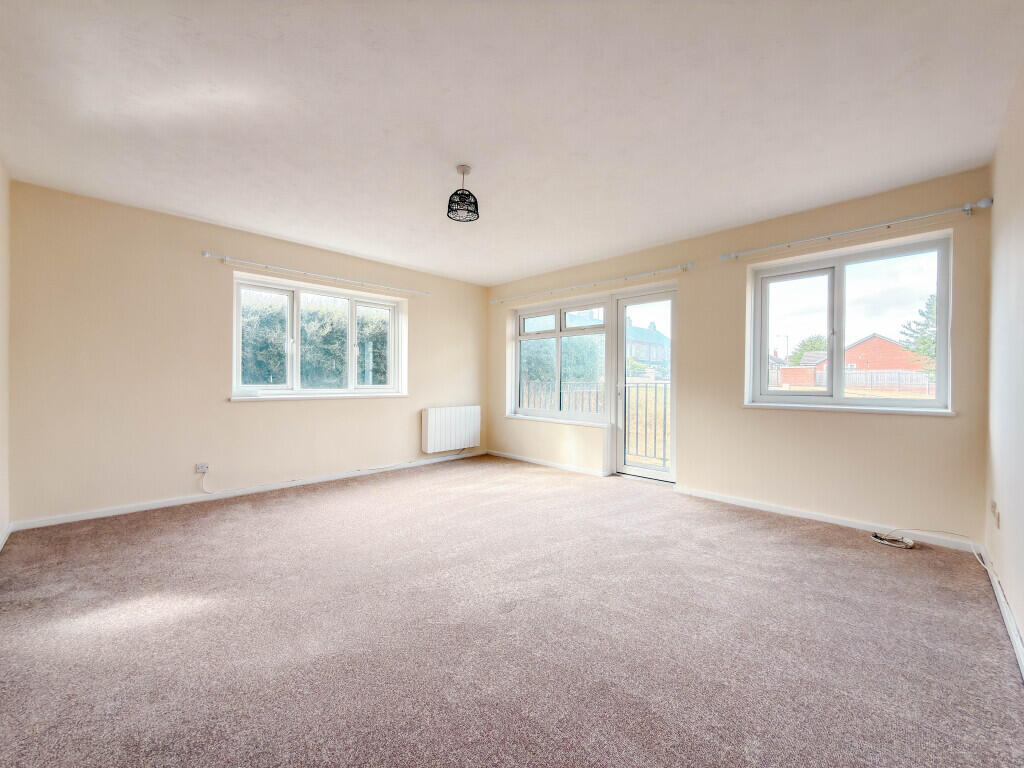 Apartment in Stockton-on-Tees, Norton - View 2